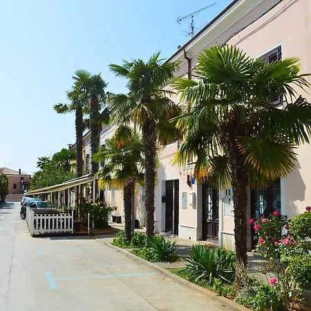 Nyaraló House Senna Poreč