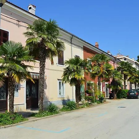 House Senna Porec