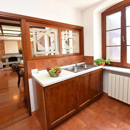 House Senna * Porec